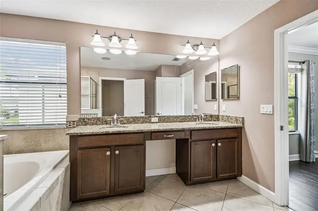 $600,000 | 11737 Crestridge Loop, New Port Richey, FL 34655