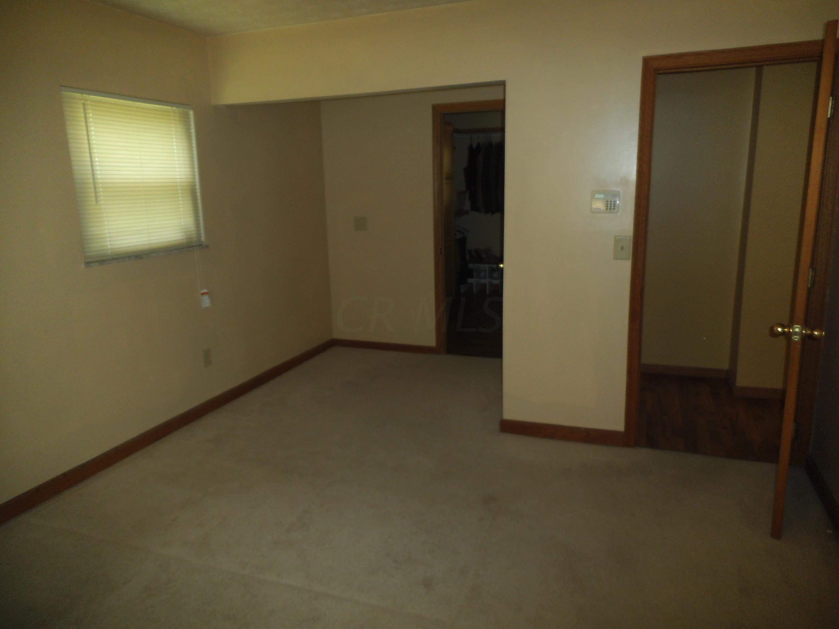 6077 Beechcroft Road Columbus, OH 43229 - Photo 9 of 24 Gallery Image 9