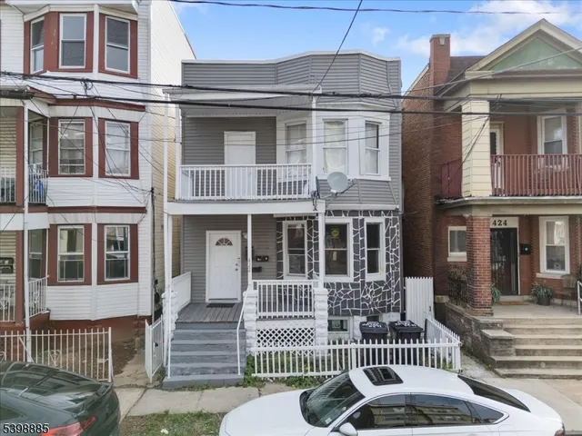 $2,100 | 422 Jelliff Avenue, Unit 1, Newark, NJ 07112