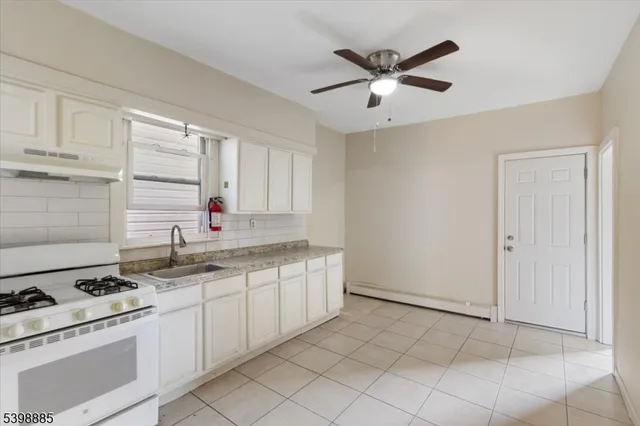 $2,100 | 422 Jelliff Avenue, Unit 1, Newark, NJ 07112