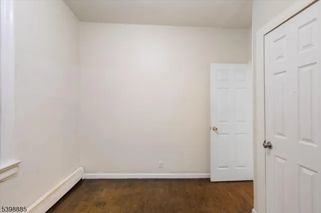 $2,100 | 422 Jelliff Avenue, Unit 1, Newark, NJ 07112