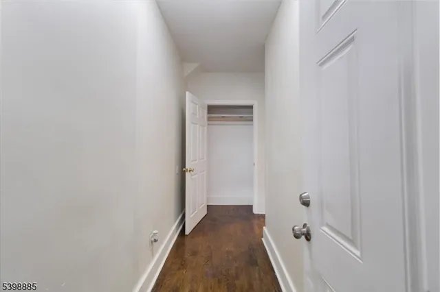 $2,100 | 422 Jelliff Avenue, Unit 1, Newark, NJ 07112