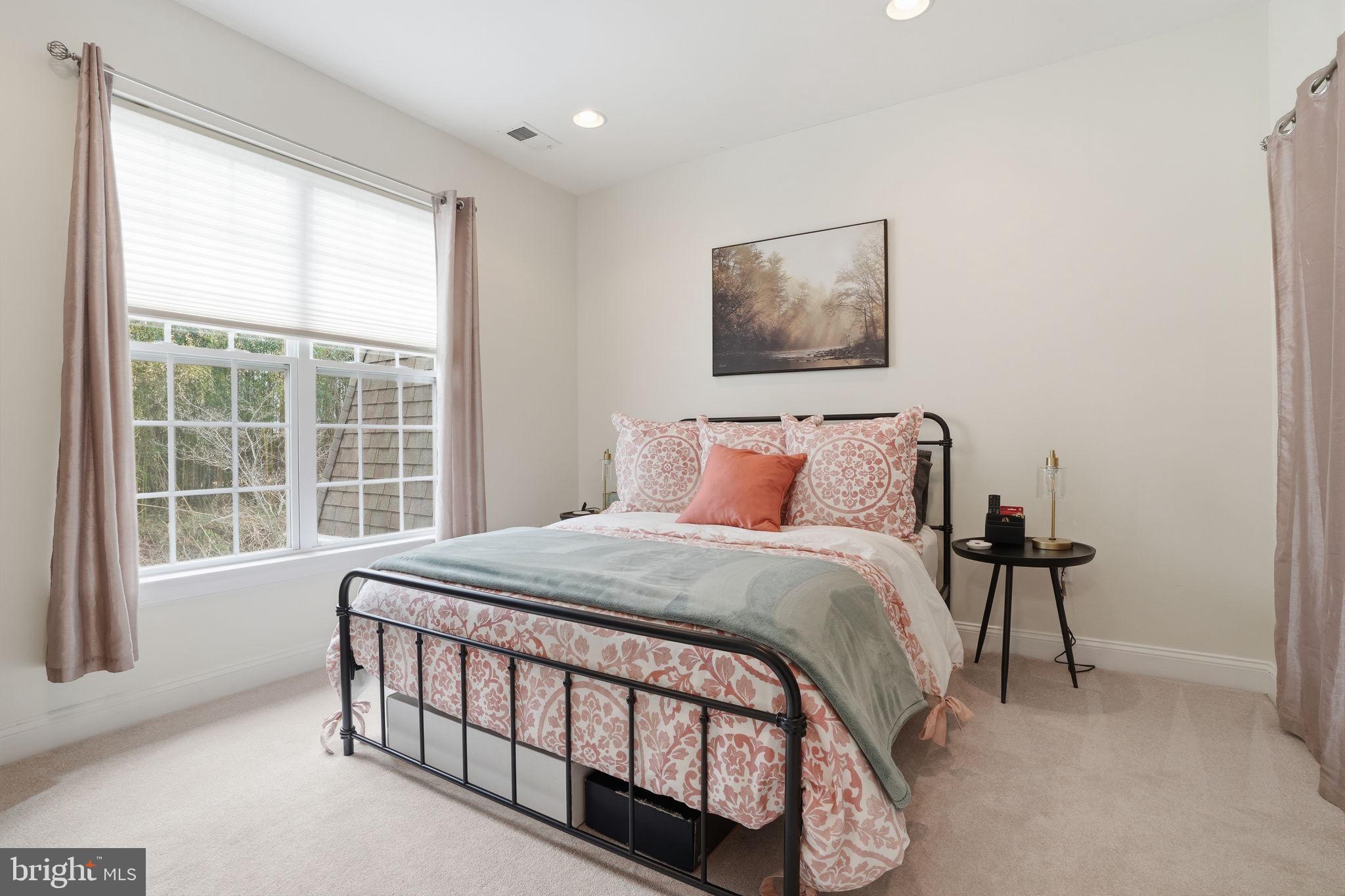 707 Abby Road Middletown, NJ 07748 - Photo 21 of 31 2nd Bedroom