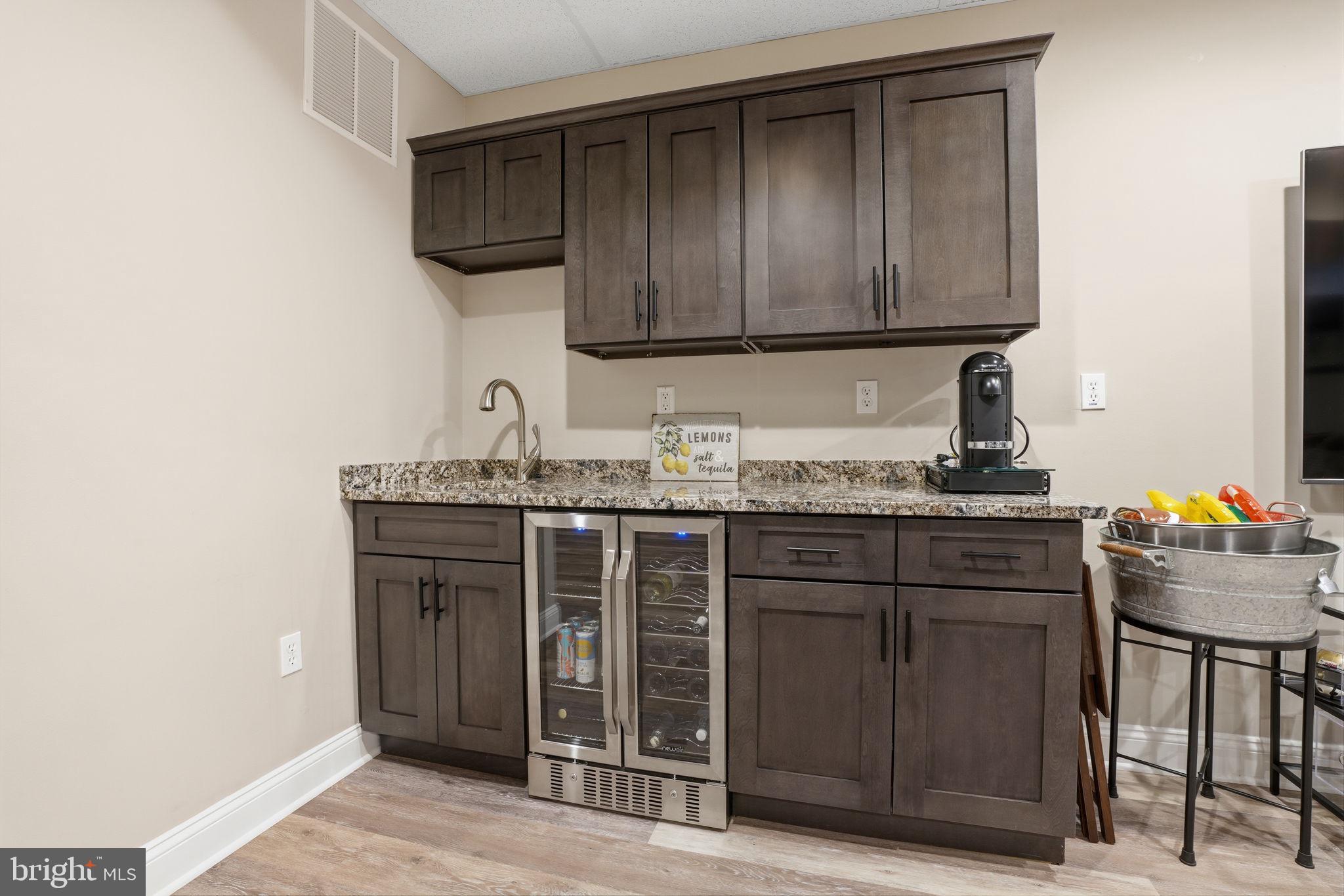 707 Abby Road Middletown, NJ 07748 - Photo 27 of 31 Basement Wet Bar