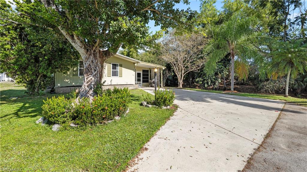 101 Sugarloaf Lane Naples, FL 34114 - Photo 26 of 38