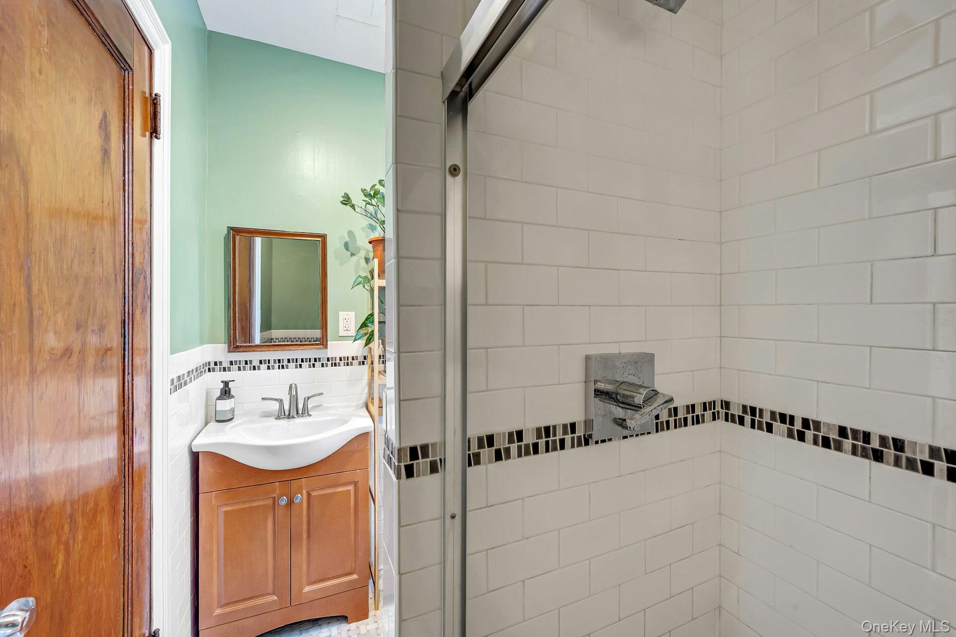 5625 Post Road Bronx, NY 10471 - Photo 4 of 13