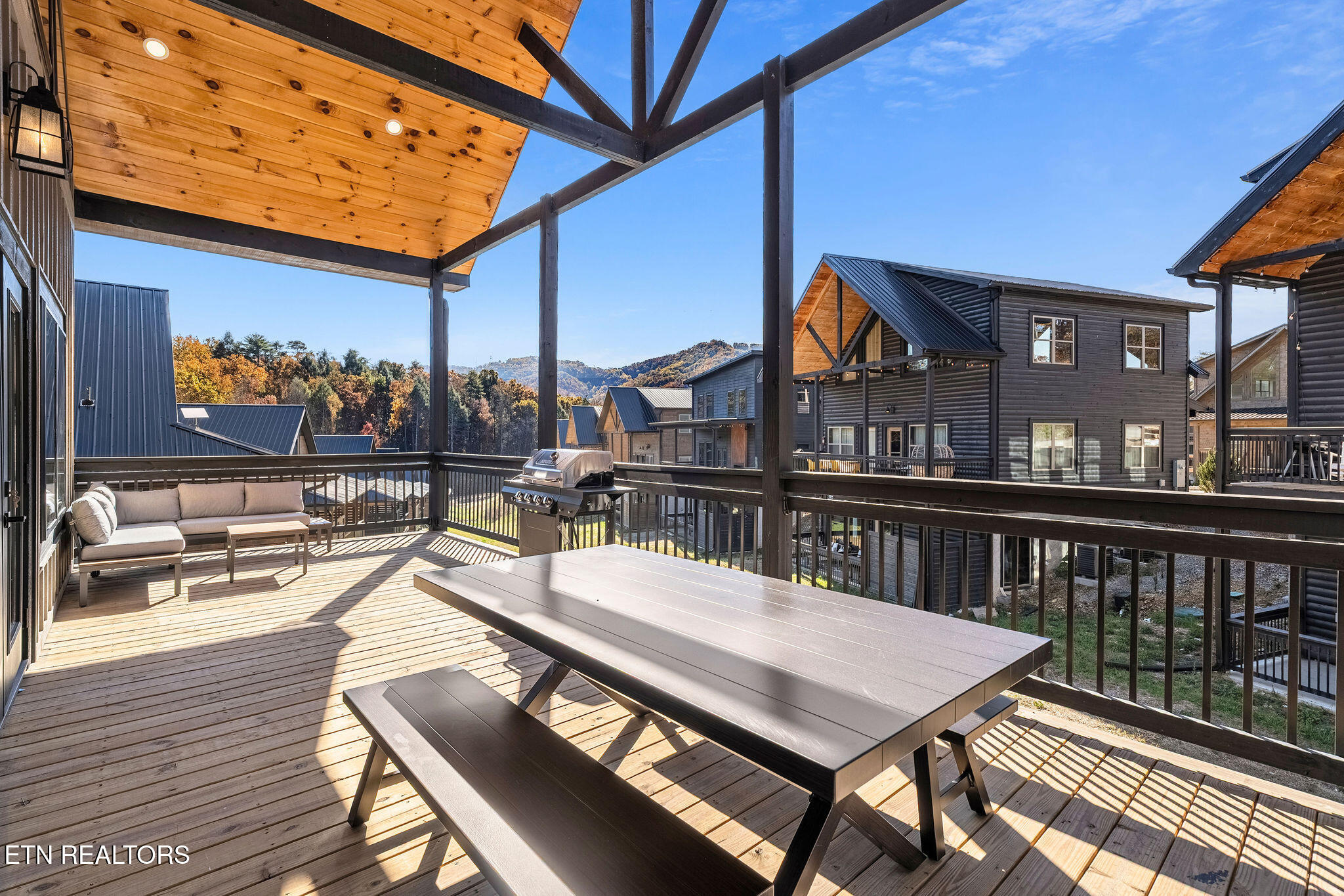 593 Warbonnet Way Pigeon Forge, TN 37863 - Photo 17 of 45 DSC08811-HDR