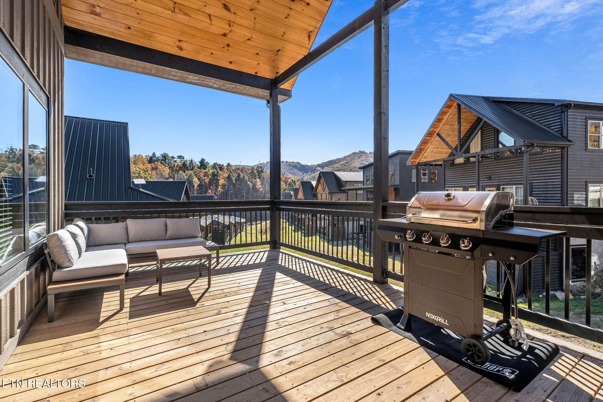 593 Warbonnet Way Pigeon Forge, TN 37863 - Photo 18 of 45 DSC08816-HDR