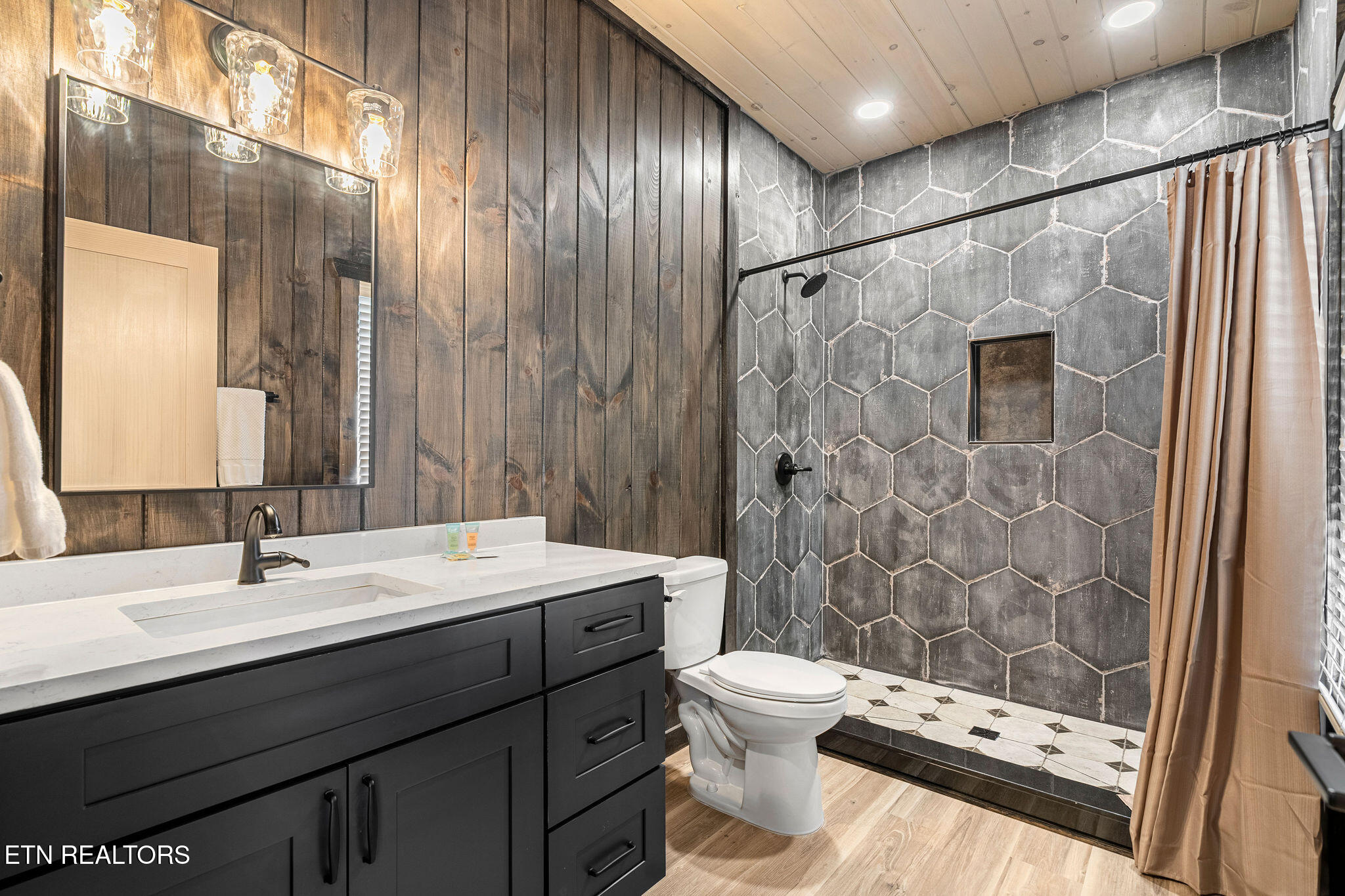 593 Warbonnet Way Pigeon Forge, TN 37863 - Photo 21 of 45 DSC08831-HDR