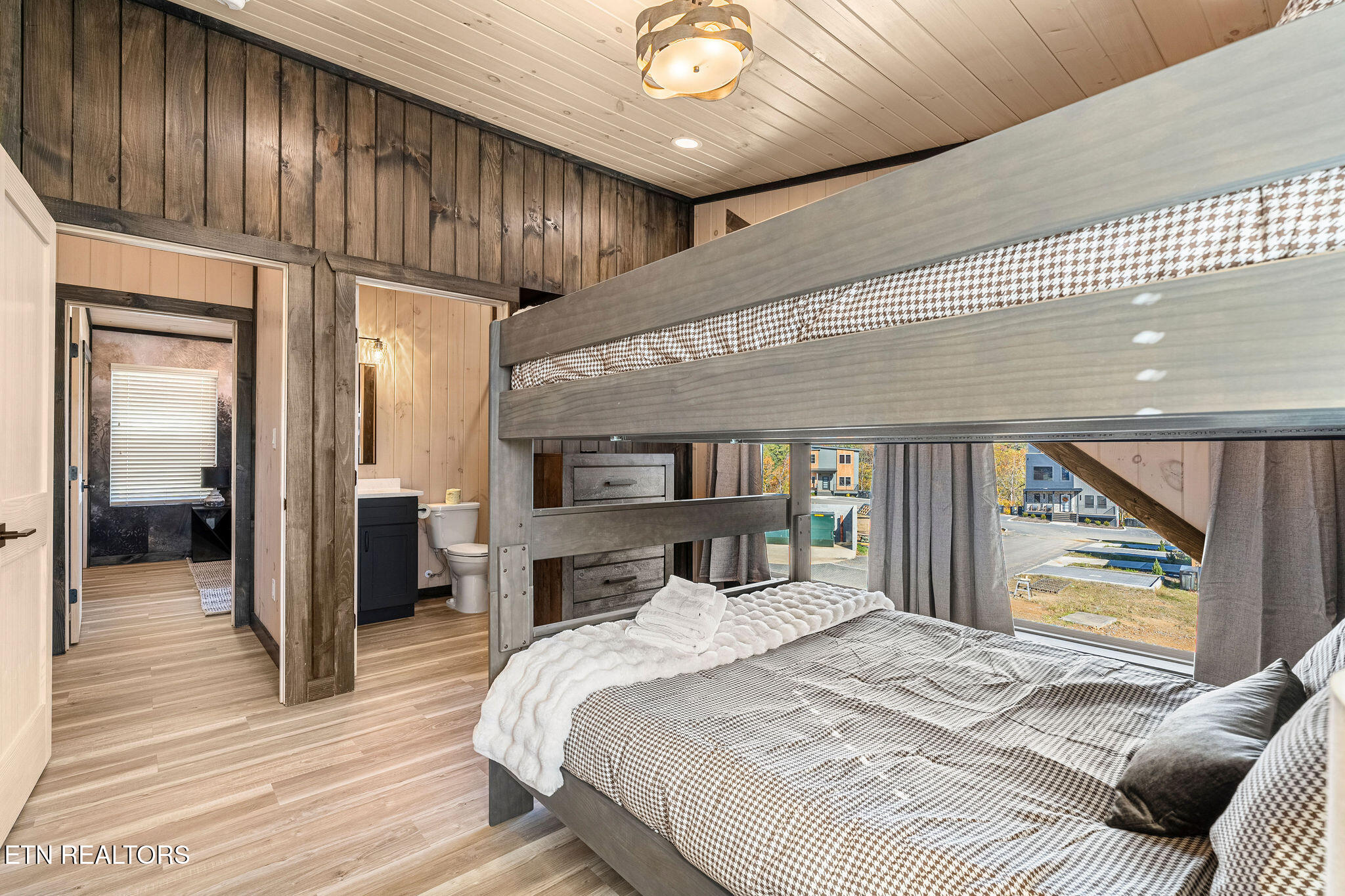 593 Warbonnet Way Pigeon Forge, TN 37863 - Photo 26 of 45 DSC08851-HDR