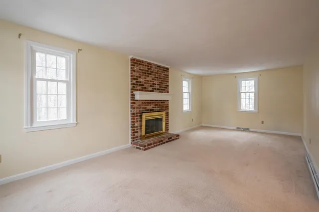 $650,000 | 5 Appaloosa Place, Nashua, NH 03062