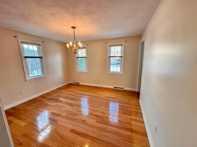 $650,000 | 5 Appaloosa Place, Nashua, NH 03062