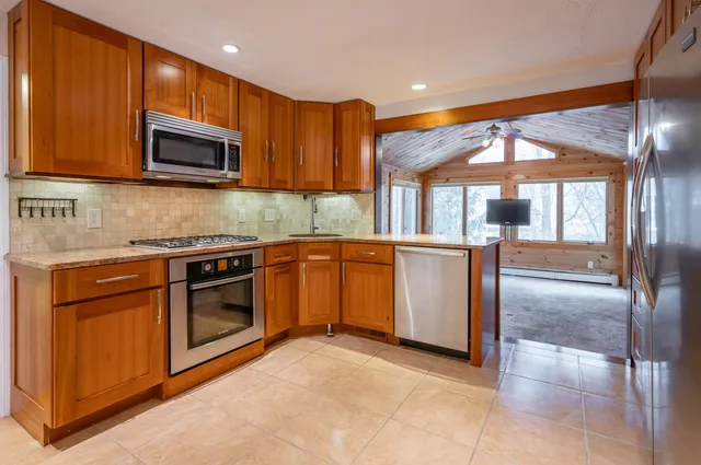 $650,000 | 5 Appaloosa Place, Nashua, NH 03062