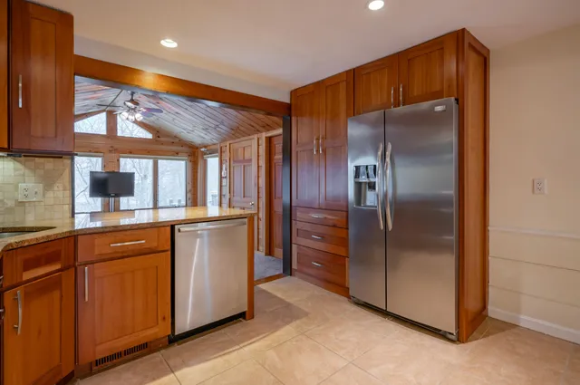 $650,000 | 5 Appaloosa Place, Nashua, NH 03062