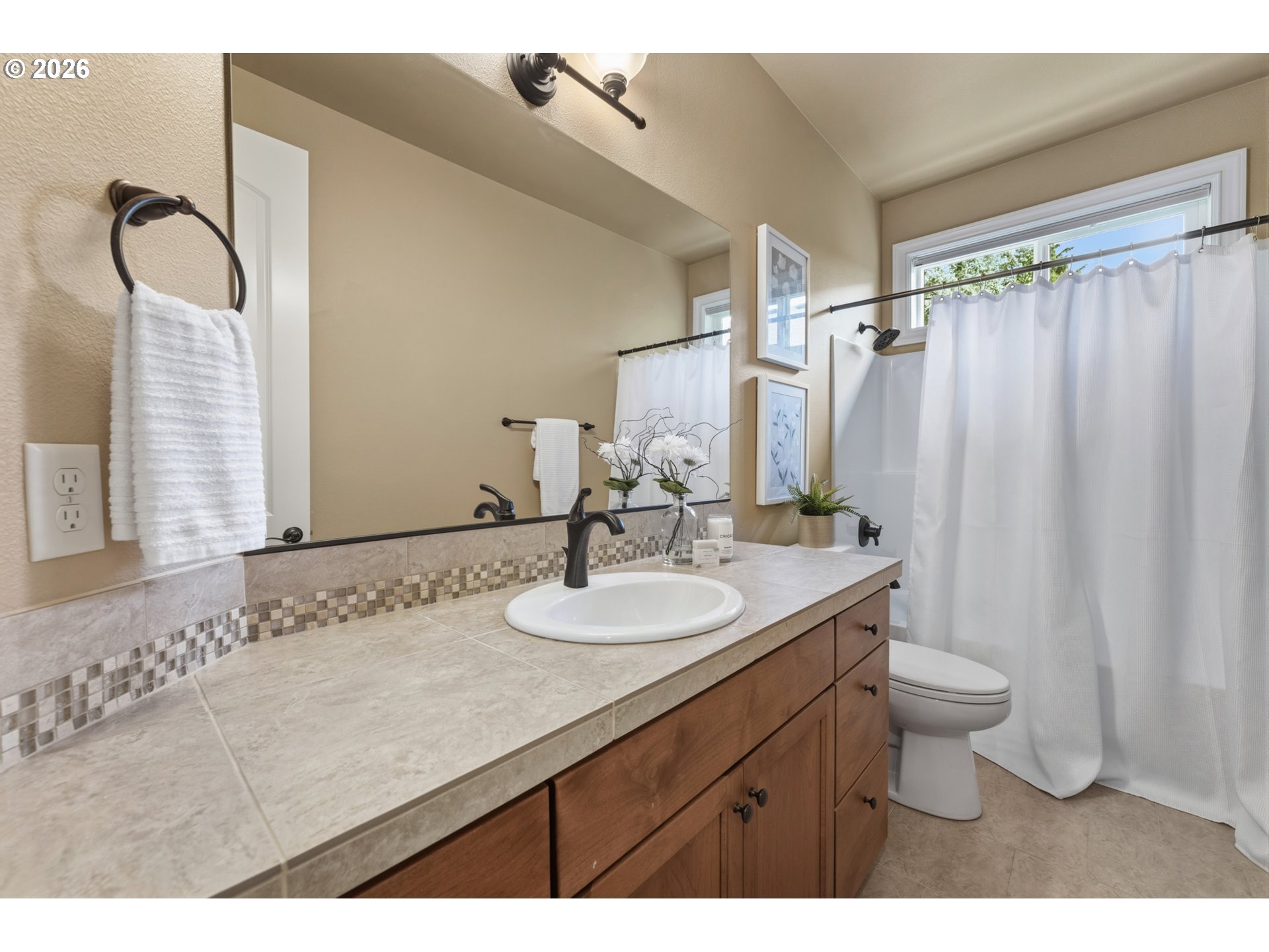 9245 Southwest 74th Avenue Portland, OR 97223 - Photo 29 of 37 Bathroom