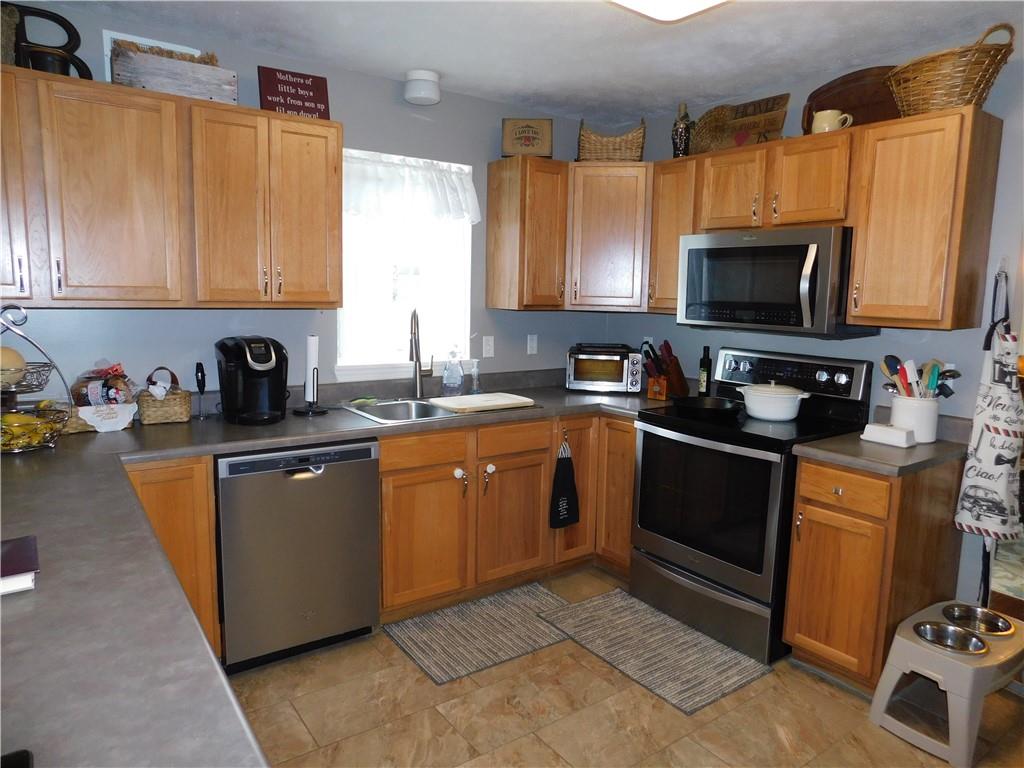 876 South Eighty Eight Road Carmichaels, PA 15320 - Photo 9 of 25 Gallery Image 9