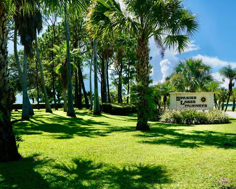 14333 Azucena Court Fort Pierce, FL 34951 - Photo 20 of 28 a view of a volley ball court