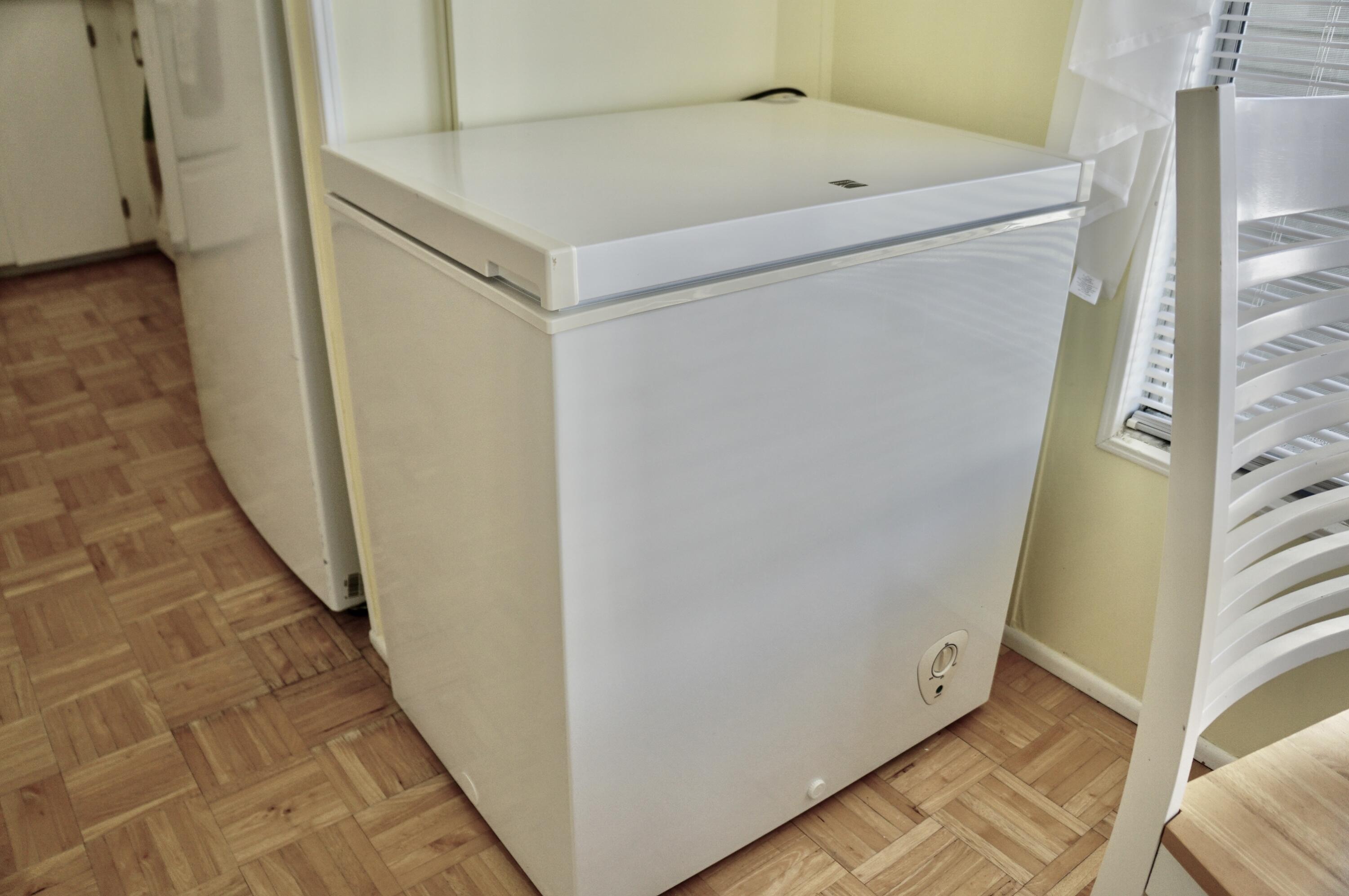 14333 Azucena Court Fort Pierce, FL 34951 - Photo 10 of 28 a view of a bathroom