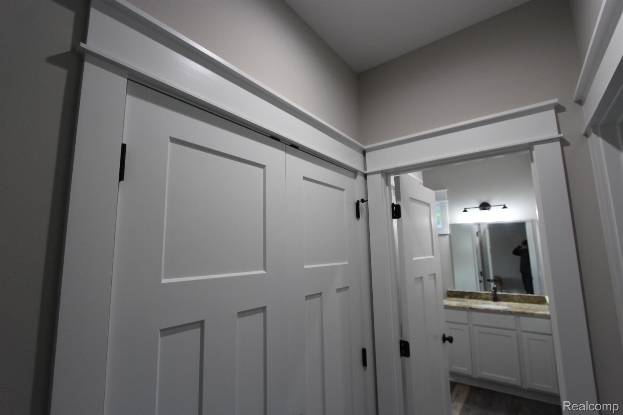 2975 East Coon Lake Road Howell, MI 48843 - Photo 27 of 175 CUSTOM CRAFTSMAN TRIM THROUGHOUT