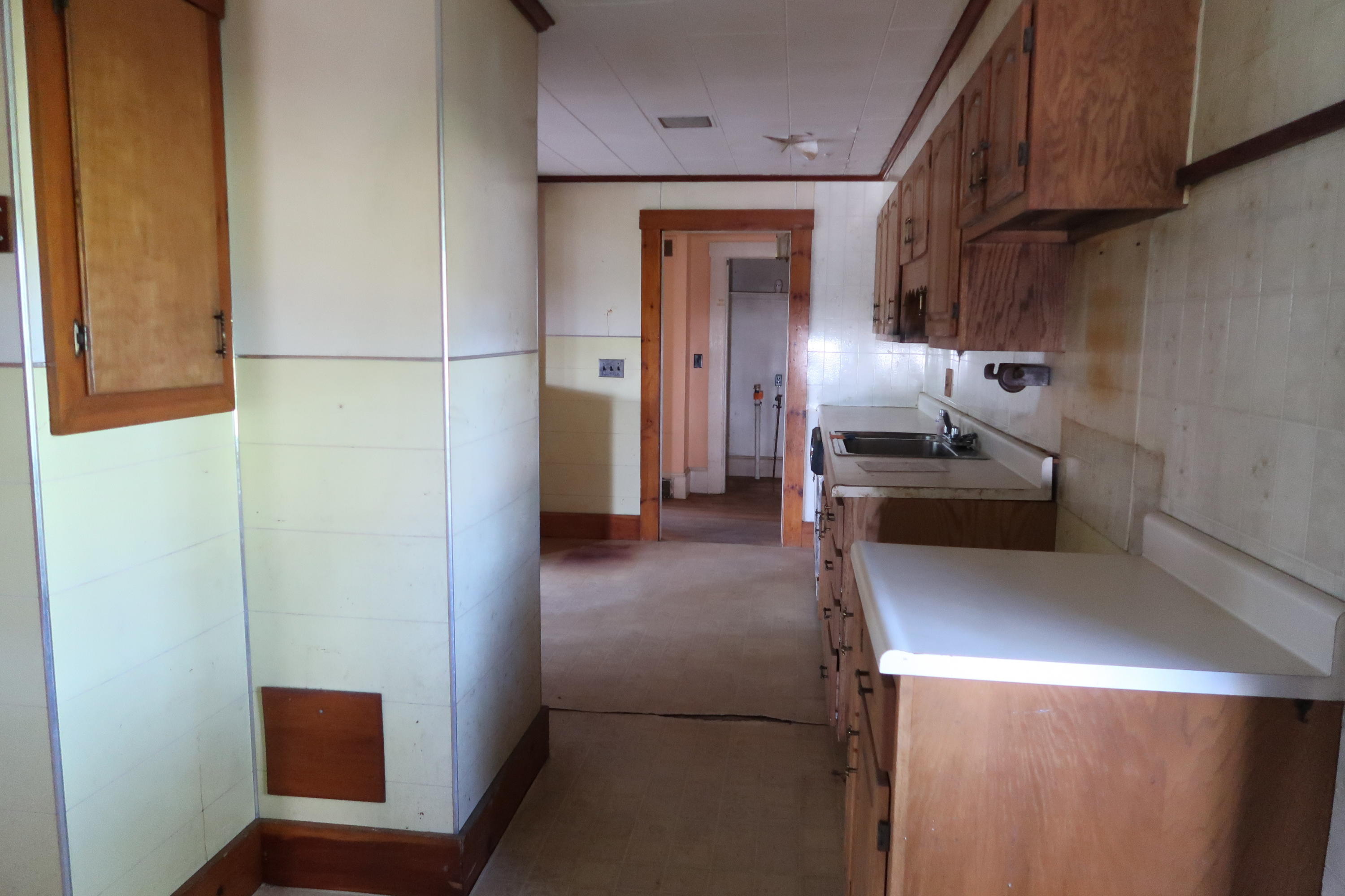 343 Wiscasset Road Pittston, ME 04345 - Photo 6 of 22 IMG_1731