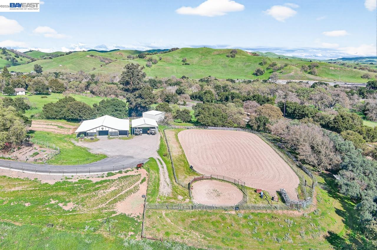 10700 Foothill Road Sunol, CA 94586 - Photo 19 of 54