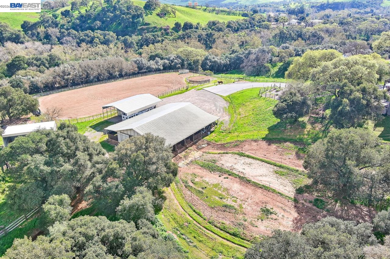 10700 Foothill Road Sunol, CA 94586 - Photo 22 of 54