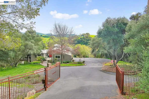 $2,980,000 | 10700 Foothill Road, Sunol, CA 94586