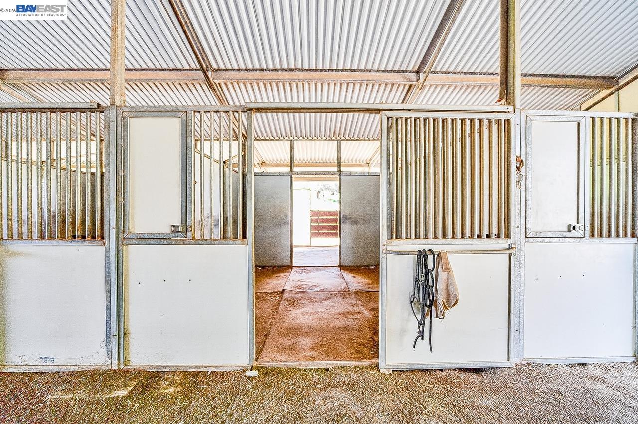 10700 Foothill Road Sunol, CA 94586 - Photo 8 of 54