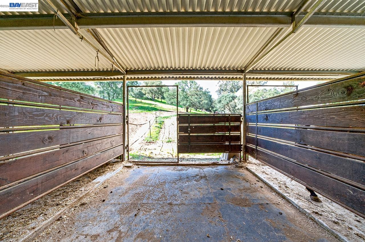 10700 Foothill Road Sunol, CA 94586 - Photo 9 of 54