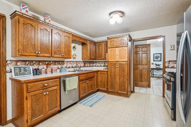 $550,000 | 20715 Minnie B Grant Lane Northeast, Wyoming, MN 55092