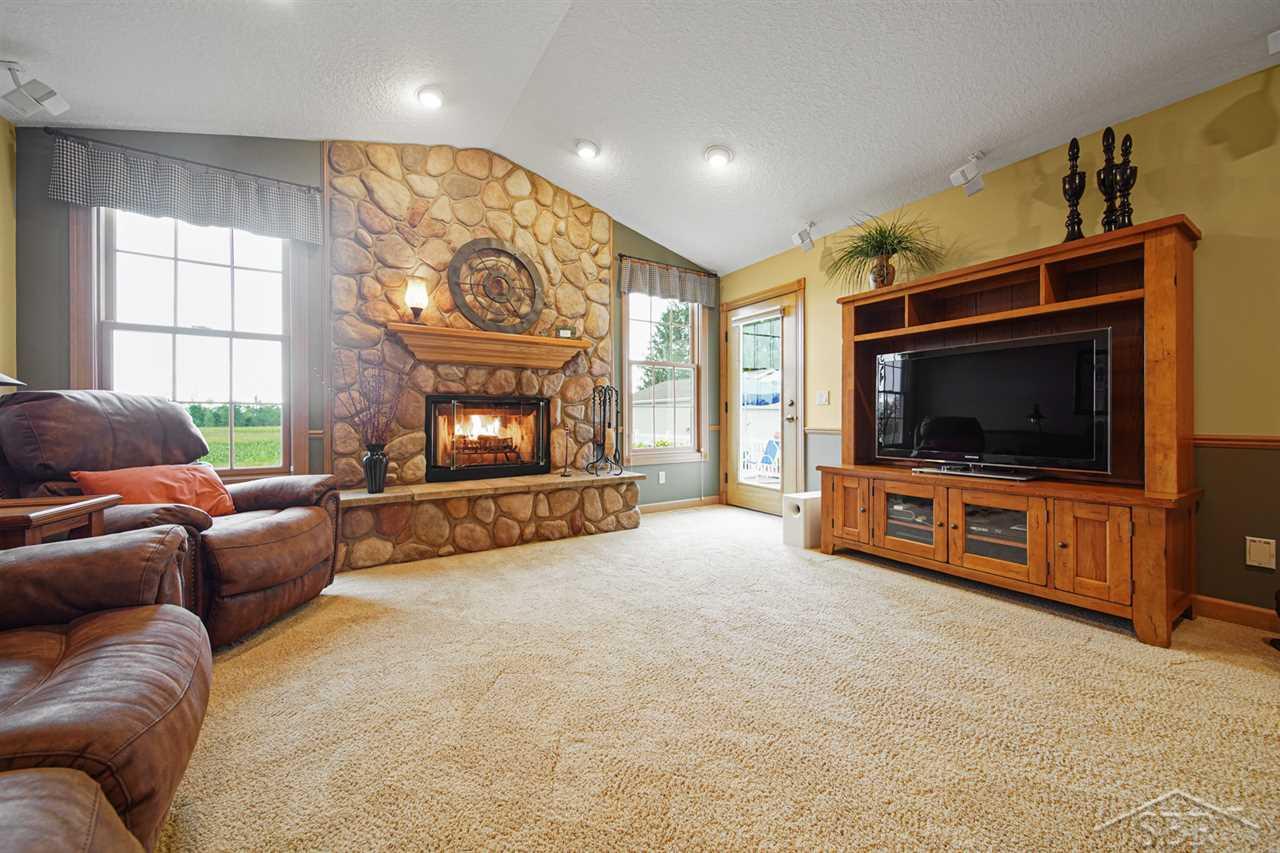 9820 Downing Road Birch Run, MI 48415 - Photo 12 of 73 50023559-11.JPG