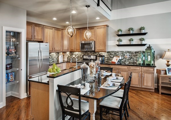 9 Hummingbird Way, Unit 149 Methuen, MA 01844 - Photo 2 of 6 Gallery Image 2