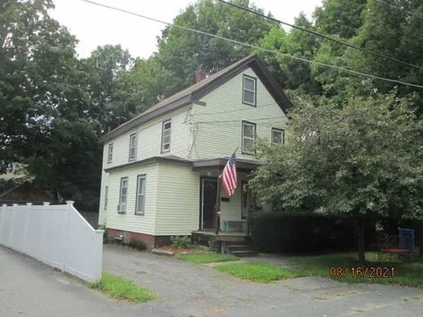 $2,200 | 40 Central Street, Unit 2, Wakefield, MA 01880