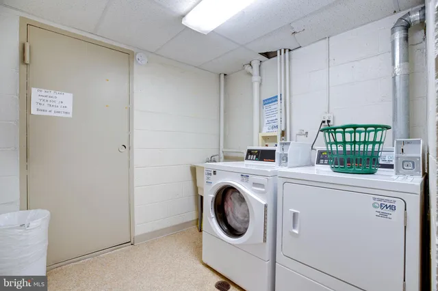 $2,100 | 4415 Briarwood Court North, Unit 53, Annandale, VA 22003