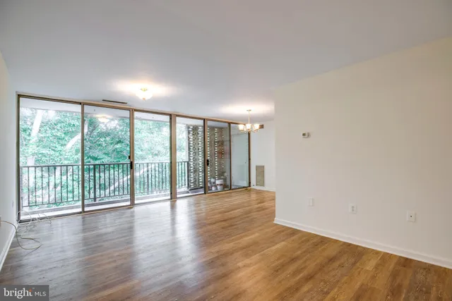 $2,100 | 4415 Briarwood Court North, Unit 53, Annandale, VA 22003