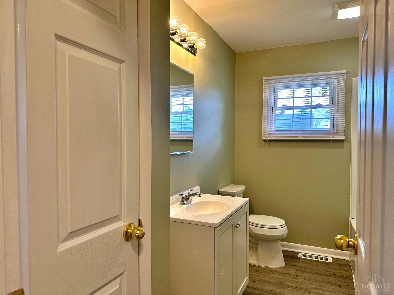 4929 Race Road Cincinnati, OH 45211 - Photo 6 of 21