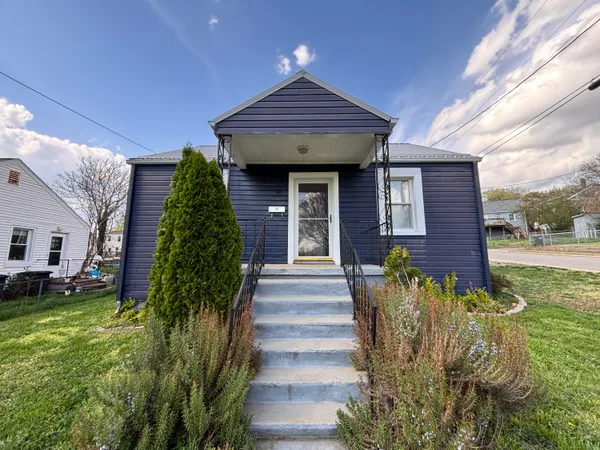 $1,550 | 950 Morgan Avenue Southeast, Roanoke, VA 24013