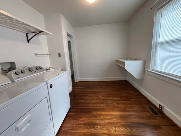 $1,550 | 950 Morgan Avenue Southeast, Roanoke, VA 24013