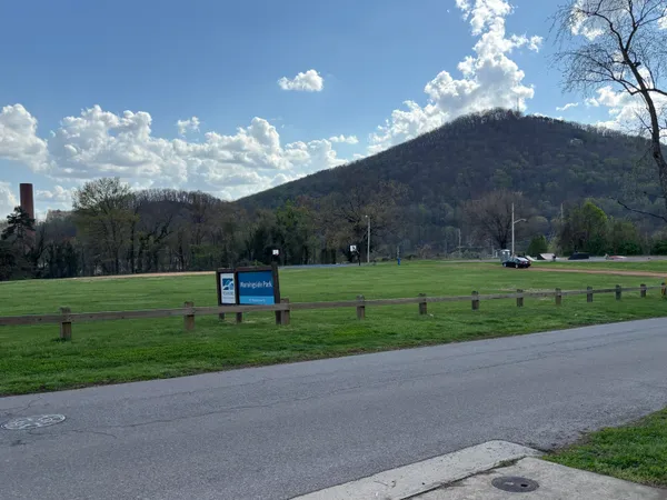 $1,550 | 950 Morgan Avenue Southeast, Roanoke, VA 24013