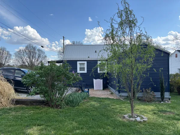 $1,550 | 950 Morgan Avenue Southeast, Roanoke, VA 24013