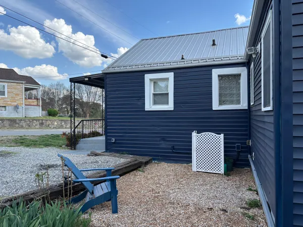 $1,550 | 950 Morgan Avenue Southeast, Roanoke, VA 24013