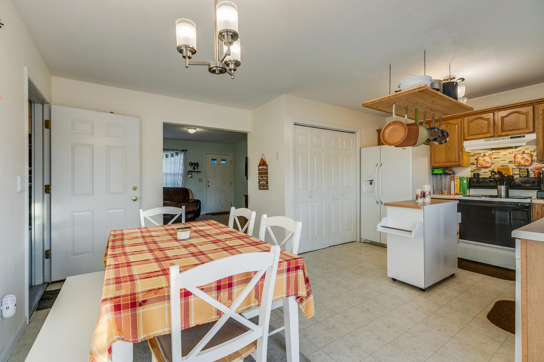 290 Leesburg Road Telford, TN 37690 - Photo 7 of 26 011