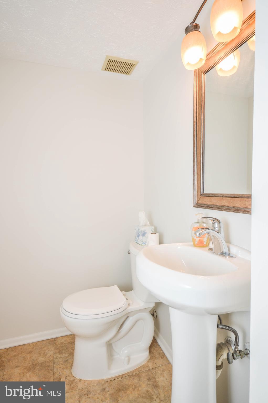 14550 Farmcrest Place Silver Spring, MD 20905 - Photo 11 of 27