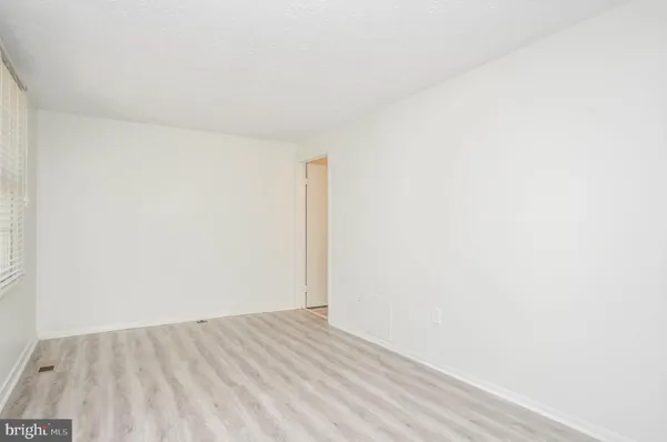 $2,400 | 14550 Farmcrest Place, Silver Spring, MD 20905