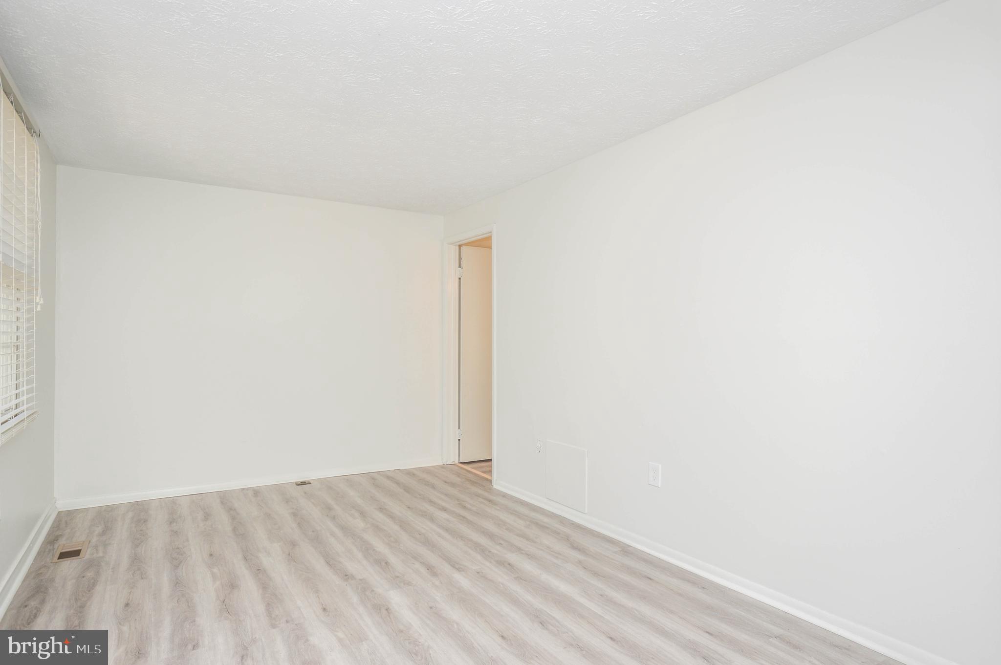 14550 Farmcrest Place Silver Spring, MD 20905 - Photo 14 of 27