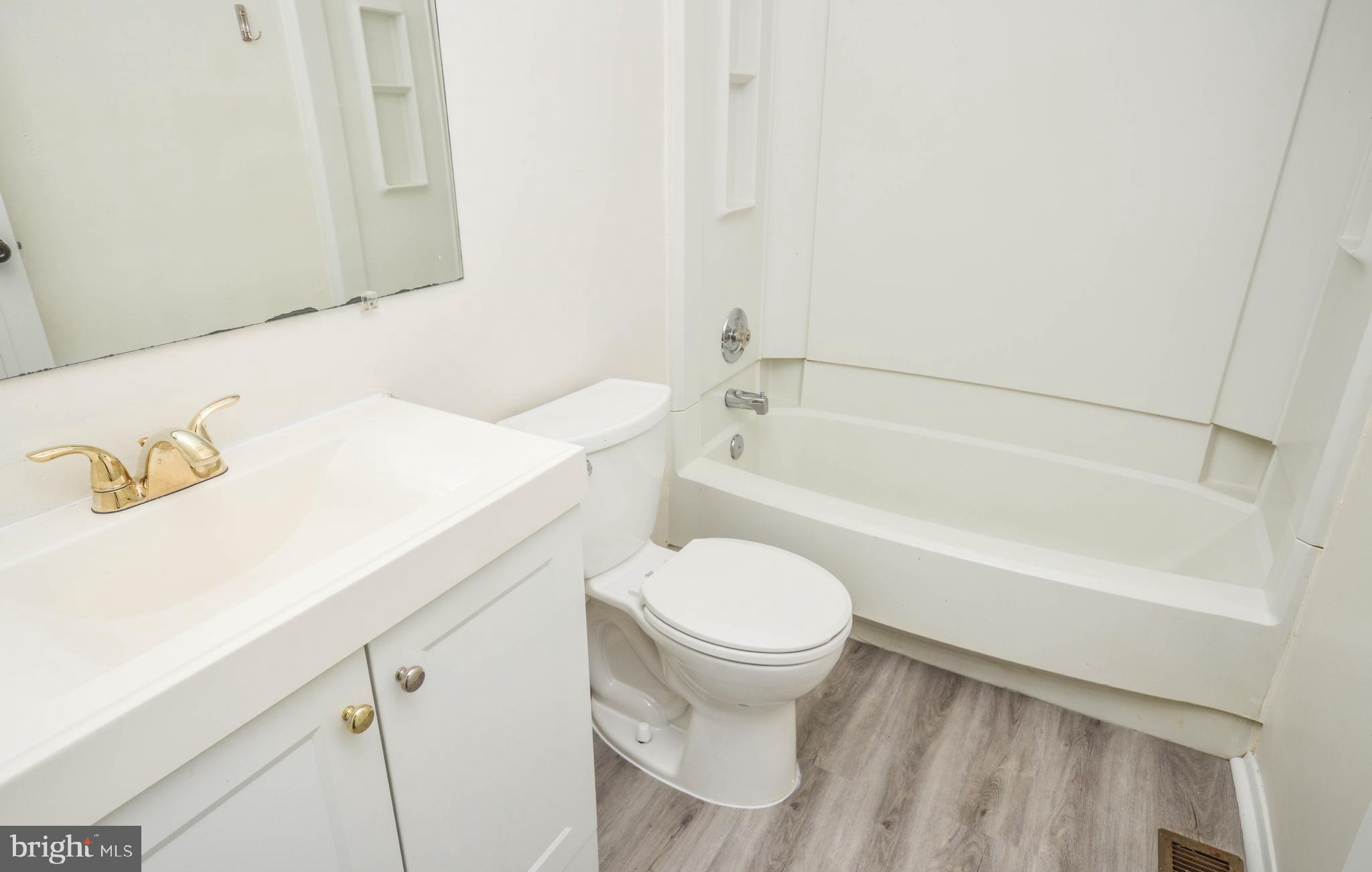 14550 Farmcrest Place Silver Spring, MD 20905 - Photo 20 of 27