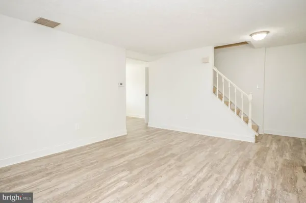 $2,400 | 14550 Farmcrest Place, Silver Spring, MD 20905