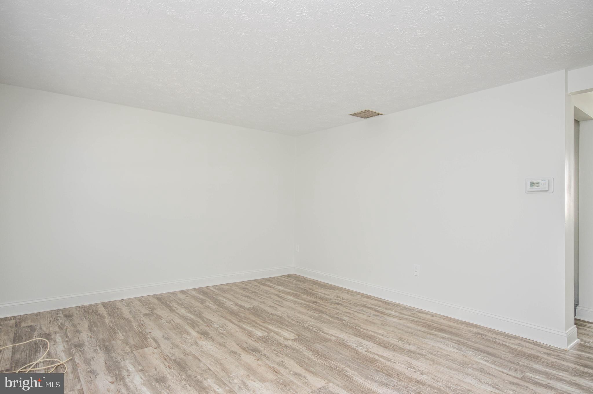 14550 Farmcrest Place Silver Spring, MD 20905 - Photo 5 of 27