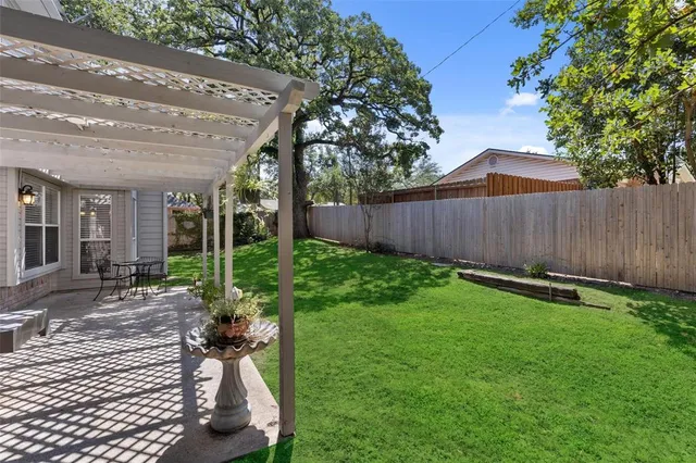 $399,880 | 1213 Greendale Drive, Bedford, TX 76022