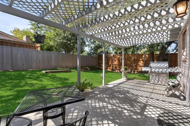 $399,880 | 1213 Greendale Drive, Bedford, TX 76022